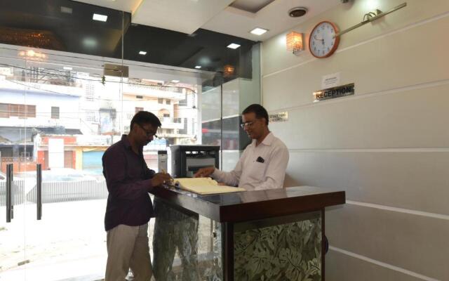 Hotel Central Residency