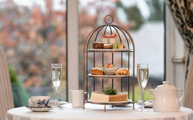 The Hog's Back Hotel & Spa Farnham