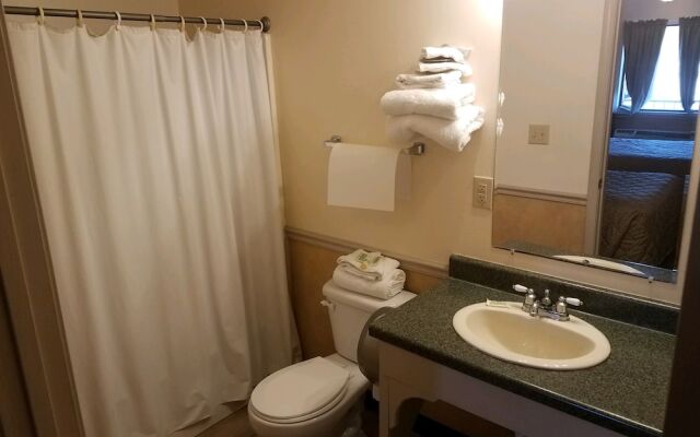 Traveler's Choice Motel