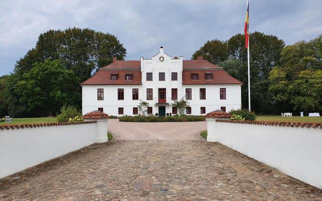 Apartment in Gerdshagen With Garden