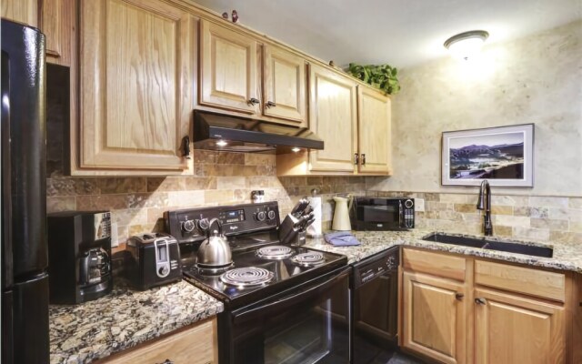 Tannhauser 212 - 2 Br Condo