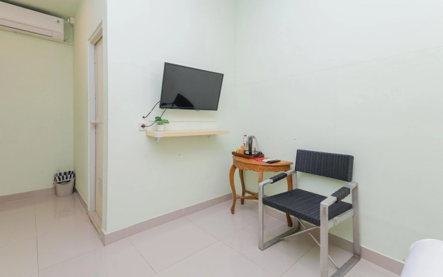 RedDoorz near Alun Alun Madiun