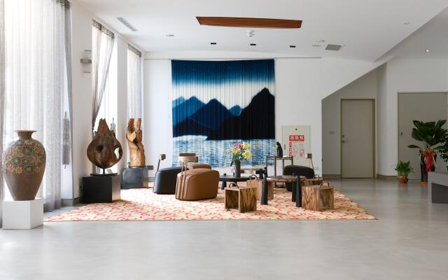 Zhida Craft Service Guest House