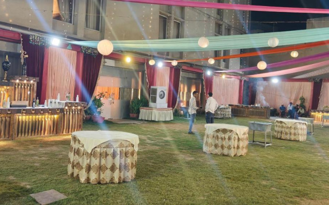 Hotel Rishabh