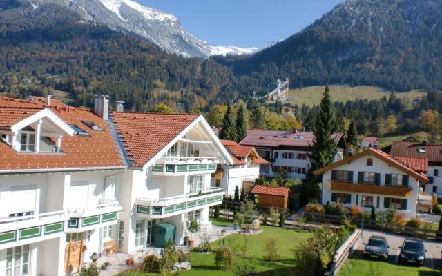 Alpenflair Ferienwohnungen Whg 214 "Schanzenblick"