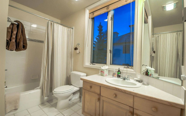 Terraces by Retreatia