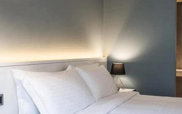 Trademark Hotel, Terrace King Twin Room in Nairobi No005