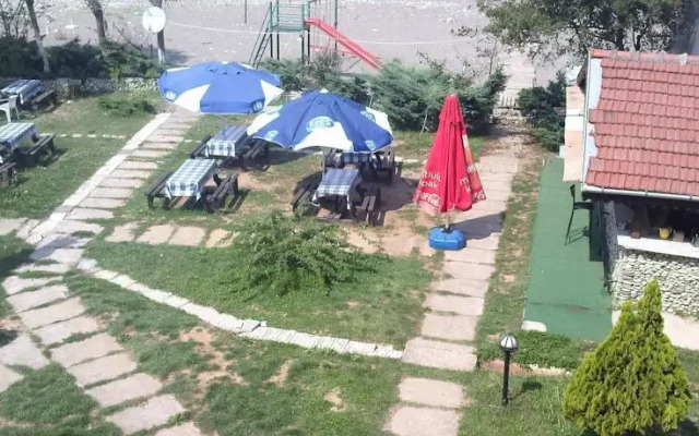 Gunbatımı Hotel