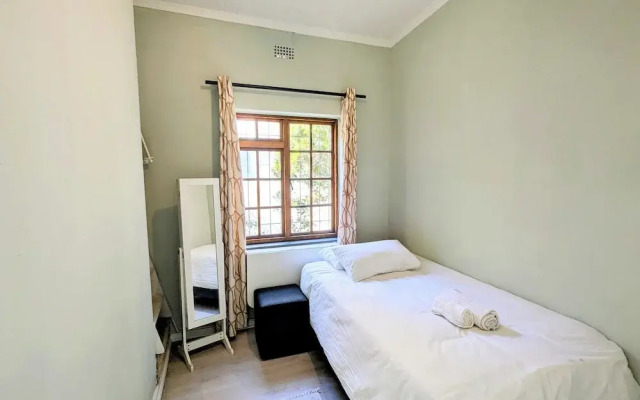 Beachside 2BD Home in the Heart of Sea Point!
