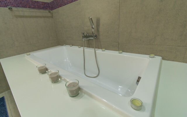 Luxury 5 Bedroom Pool Villa Amrahs