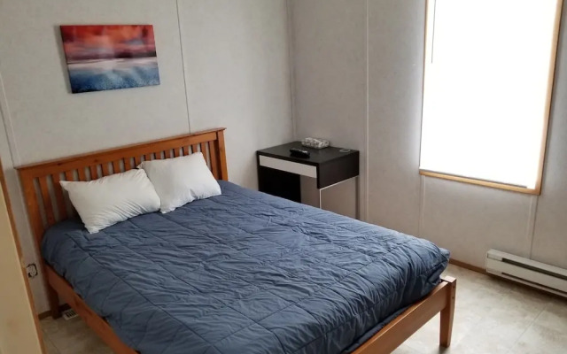 Christina Lake Lodge