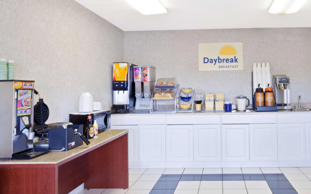 Days Inn by Wyndham Downtown-Nashville West Trinity Lane
