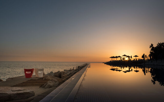 Marina Suites