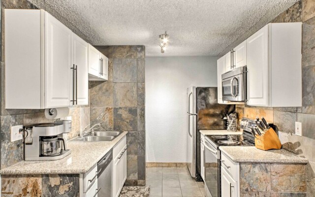 Lakewood Retreat: Access Nature & Urban Sites