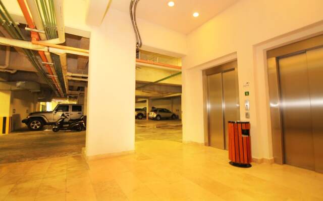 Terrazas Apartments near 5th ave & beach by select