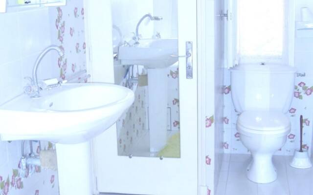 Apartment With 2 Bedrooms in Châteauneuf-grasse, With Private Pool, En