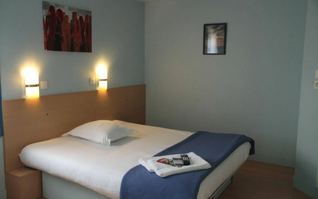 Fasthotel Caen Memorial