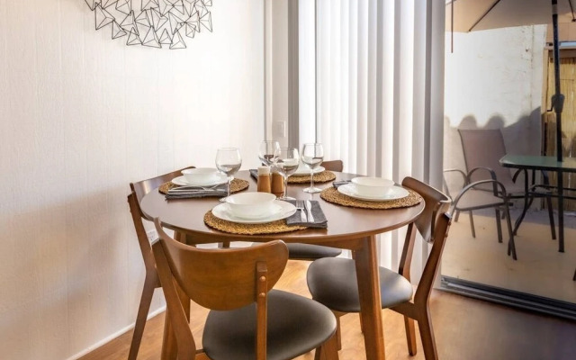 Zen Living Minutes From Little Saigon