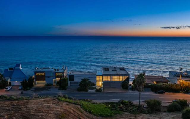 Malibu Glass Estate in Malibu, Malibu