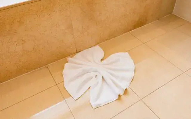 Starway Hotel (Jiangyin Nanmen Babaiban)