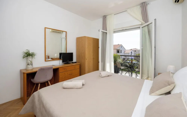 Double bed Room With Private Bathroom and Balcony