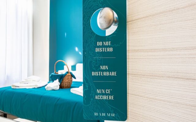 Rua de Mar Chiatamone