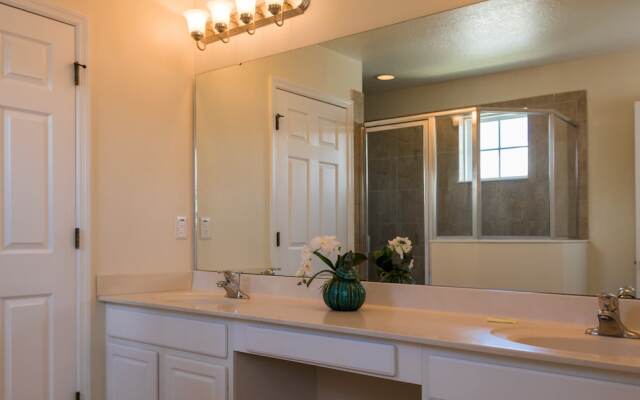 #06 Large Townhouse w/Private Pool - Four Bedroom