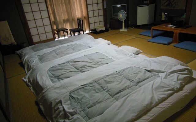 Hayakawa Economy Inn