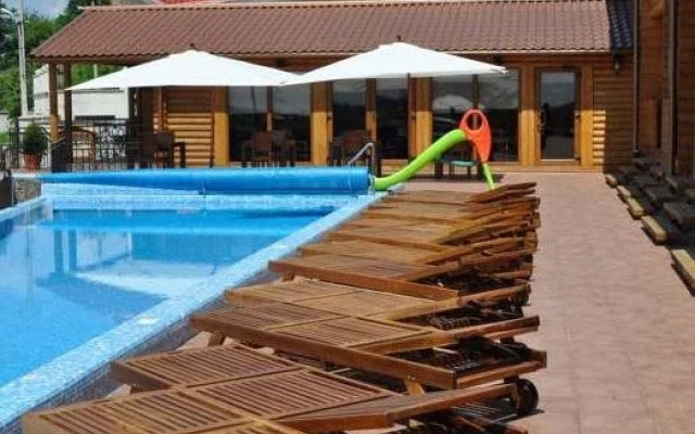 Sunny Mountain Hotel