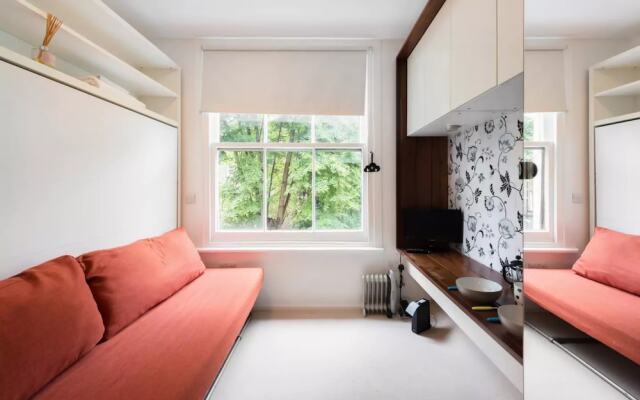 Studio Near Earl's Court Tube Station