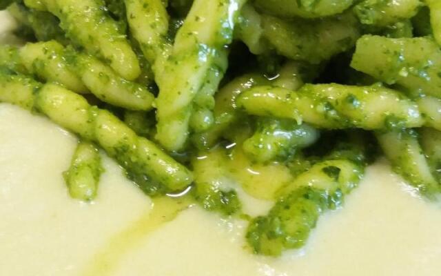 Quari Hotel Restaurant & Pizza