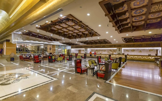 Royal Dragon Hotel – All Inclusive