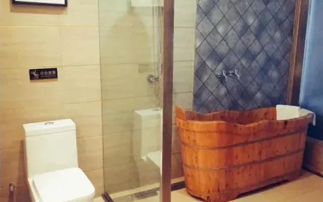 Weimei Shangpin Hotel (Hami Huanghou Tianjie)