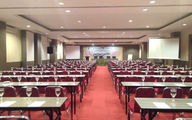 Hotel Candi Indah - Akpol Semarang