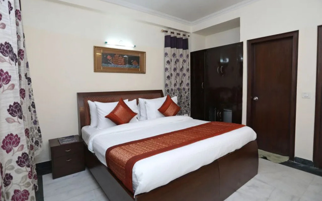 OYO Premium Galleria Market DLF 4
