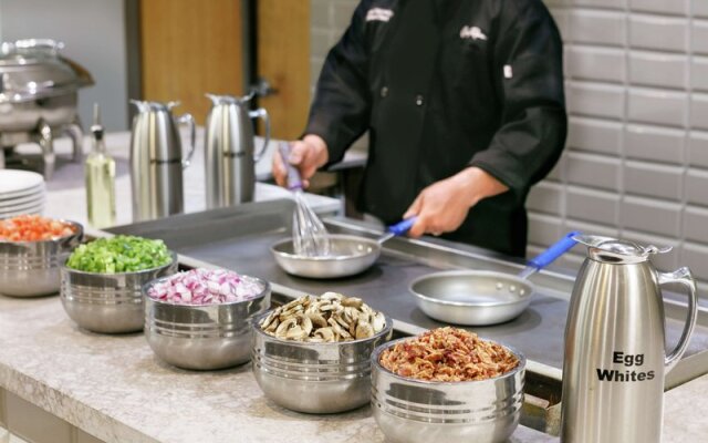 Embassy Suites Philadelphia - Valley Forge Hotel