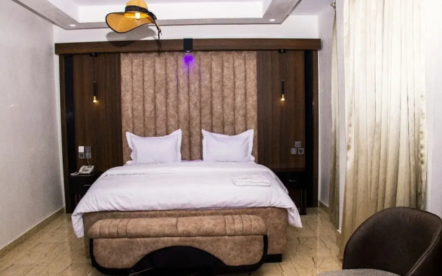 American Court Hotels