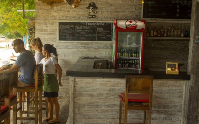 Mushroom Bay Villas Hut