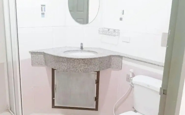 Mitr INN Sukhumvit 2 - BTS Nana