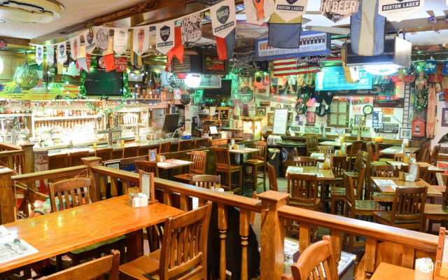 Lamie's Inn and The Old Salt Restaurant