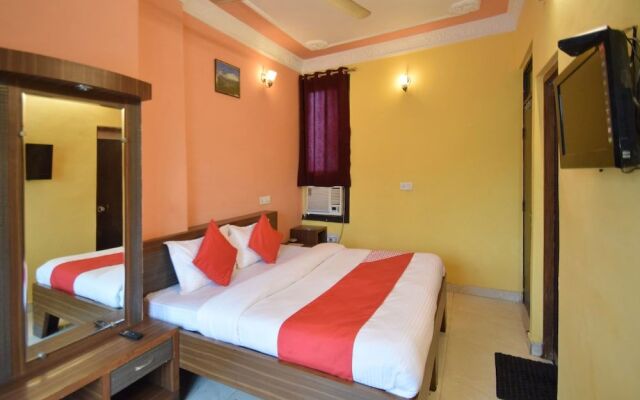 OYO 11637 Hotel Novelty