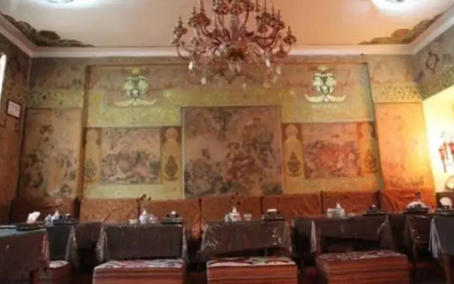 Kowsar Tehran Hotel