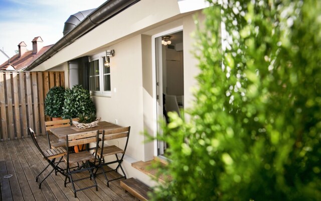 Apartments Hiša Pod Gradom