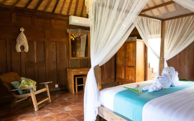 Kubu Kangin Resort