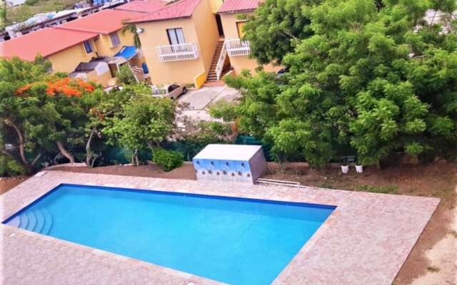 Myriam and Frank Residence