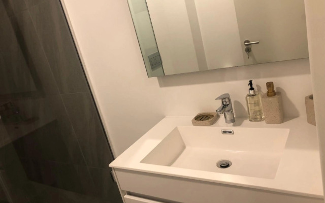 Coral Point Studio 107