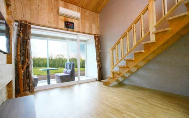 Gangneung Pine & Cinnamon Tree Pension