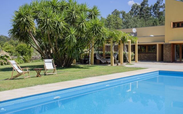 Liiiving  Caminha Countryside Pool House