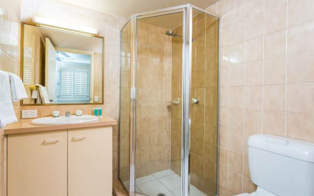 Burleigh Point Holiday Apartments