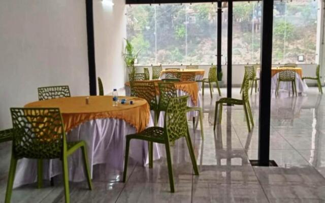 Qcent Woods Spa & Resort